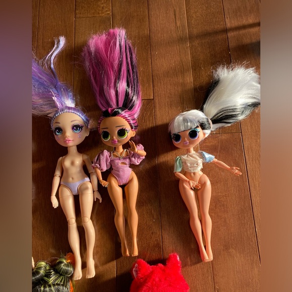 Assorted dolls. LOL, Rainbow High, nanana surprise and pixie. - Picture 3 of 9